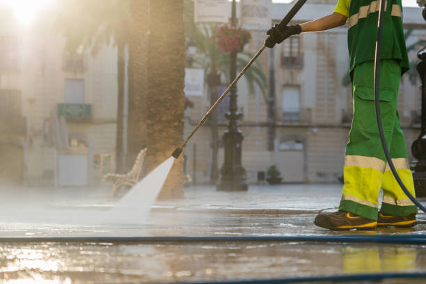 Best Pool Deck Cleaning  in Quincy, WA